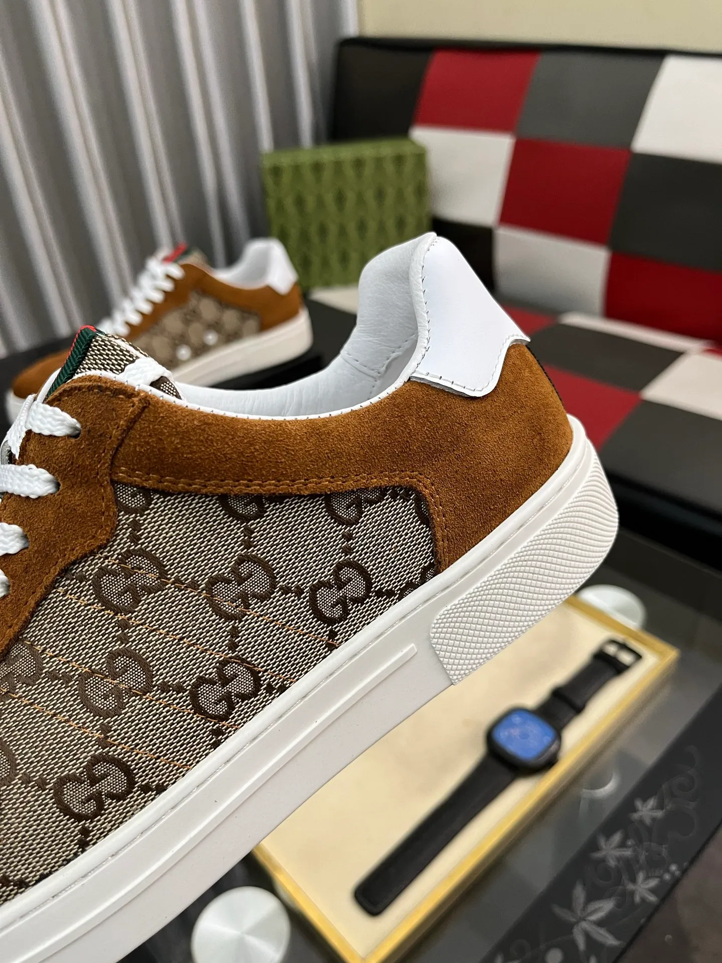 Men's shoes 💰380⌚️⌚️Gucci •Gucci original quality.~ Unique modern style sneakers. 🏃A must-have casual shoe for trendy men😍😍 Original brand imported from Italy, imported original leather, sheep lining (refuses to discolor and grind feet) Sole: Original sole provided by the original factory, French lazy style design ⚠️Fit to the feet, original quality, super comfortable original sole. Just like shooting the real thing🎬The real thing is better, code number: 38-442️⃣colors available